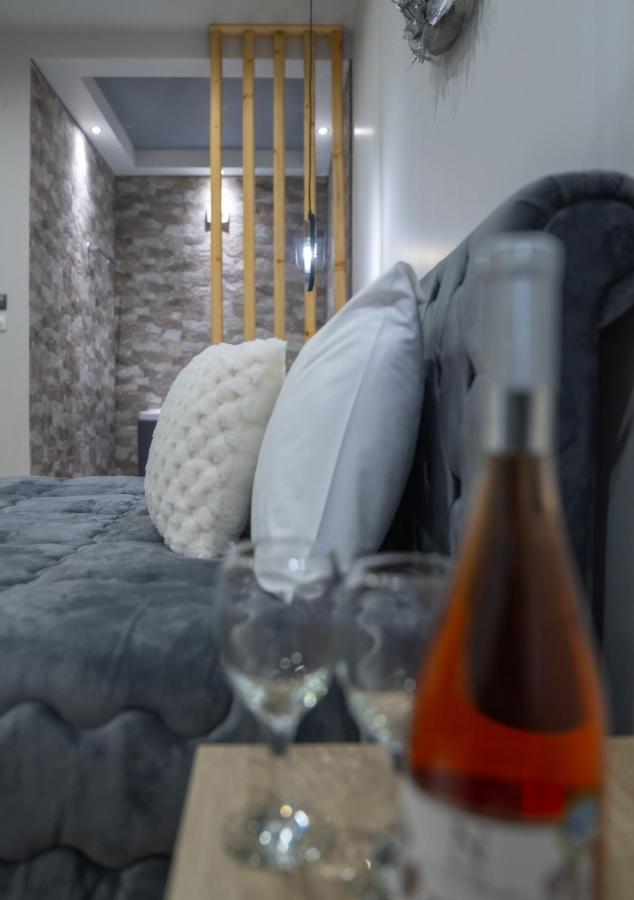 Guesthouse Aelia Като-Лутраки Экстерьер фото